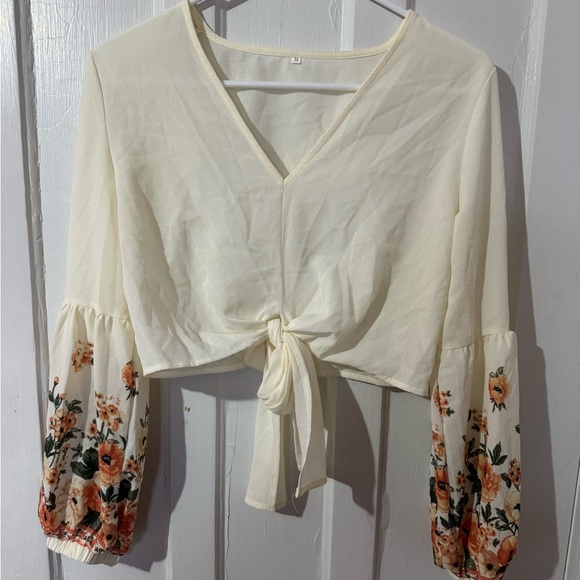 Floral top - Picture 1 of 1